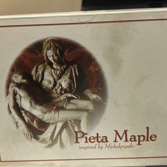 Pieta Maple inspired by Michelangelo, Catholic Mother mary - Picture 6 of 6